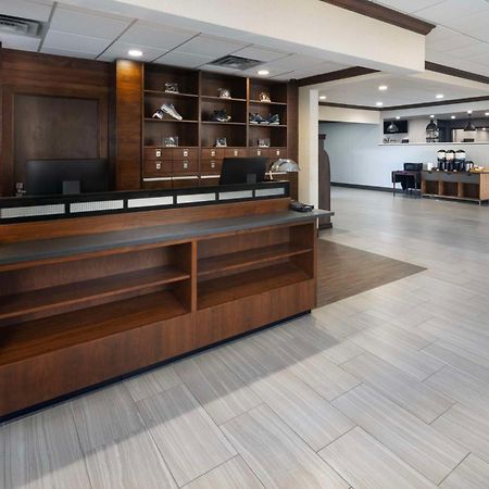 Doubletree By Hilton Manhattan, Ks Ngoại thất bức ảnh