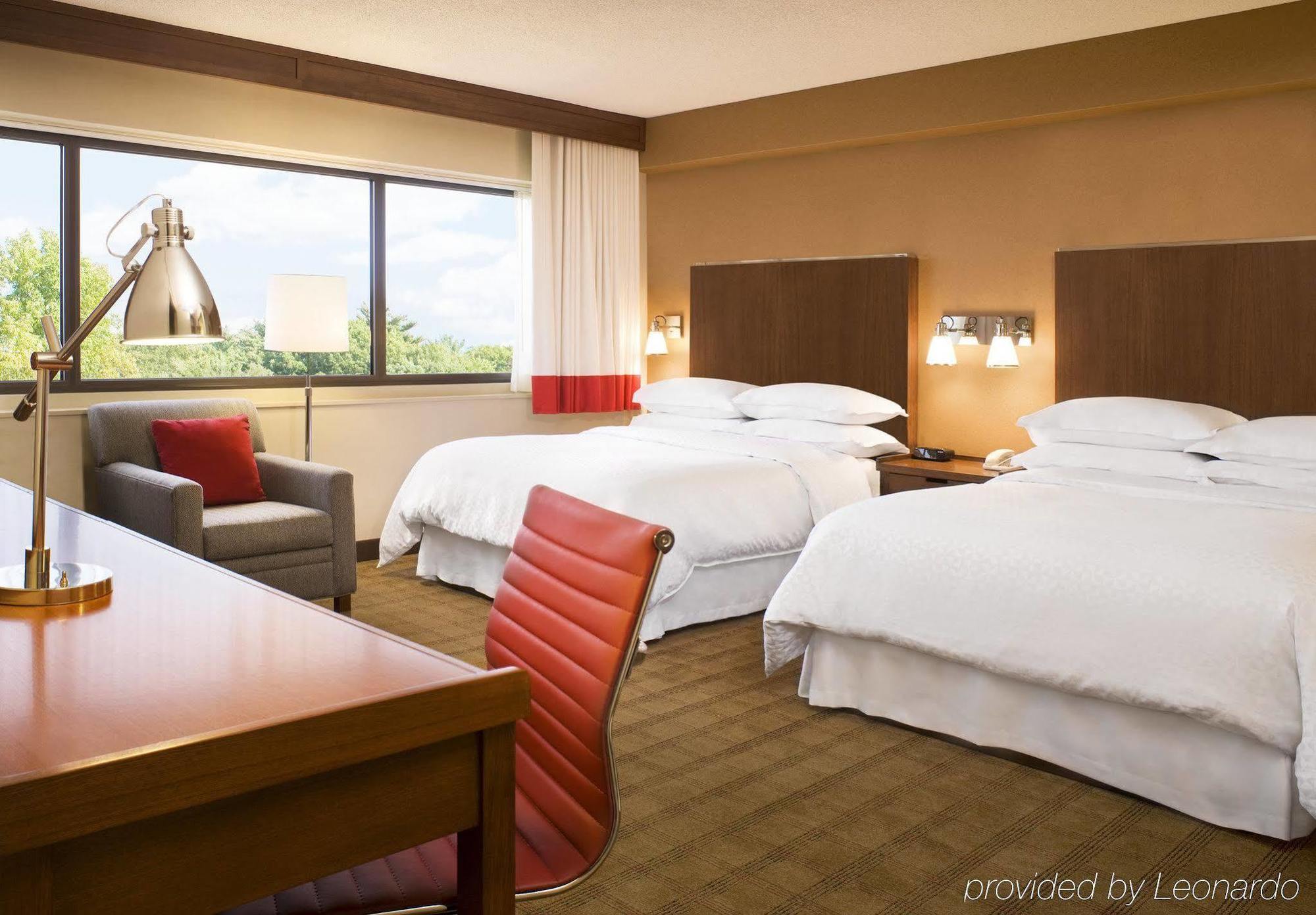 Doubletree By Hilton Manhattan, Ks Ngoại thất bức ảnh